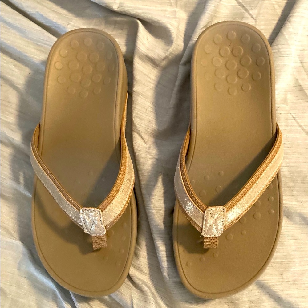 Vionic Flip Flops